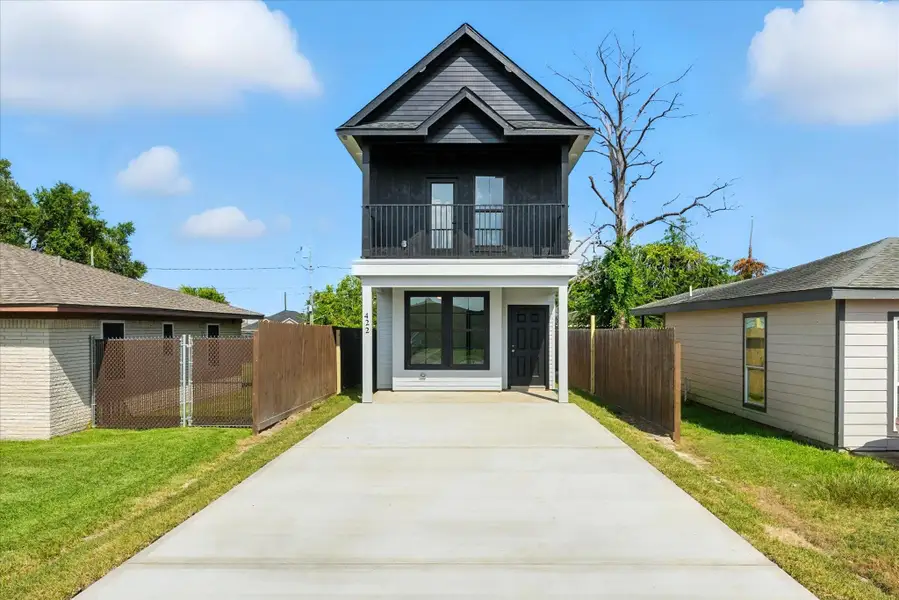 These houses just keep getting better and better! Here at 422 N 7th street, find a lengthy, double wide driveway leading up to spacious front porch. Modern colors and sleek finishes can be found from the outside, in!