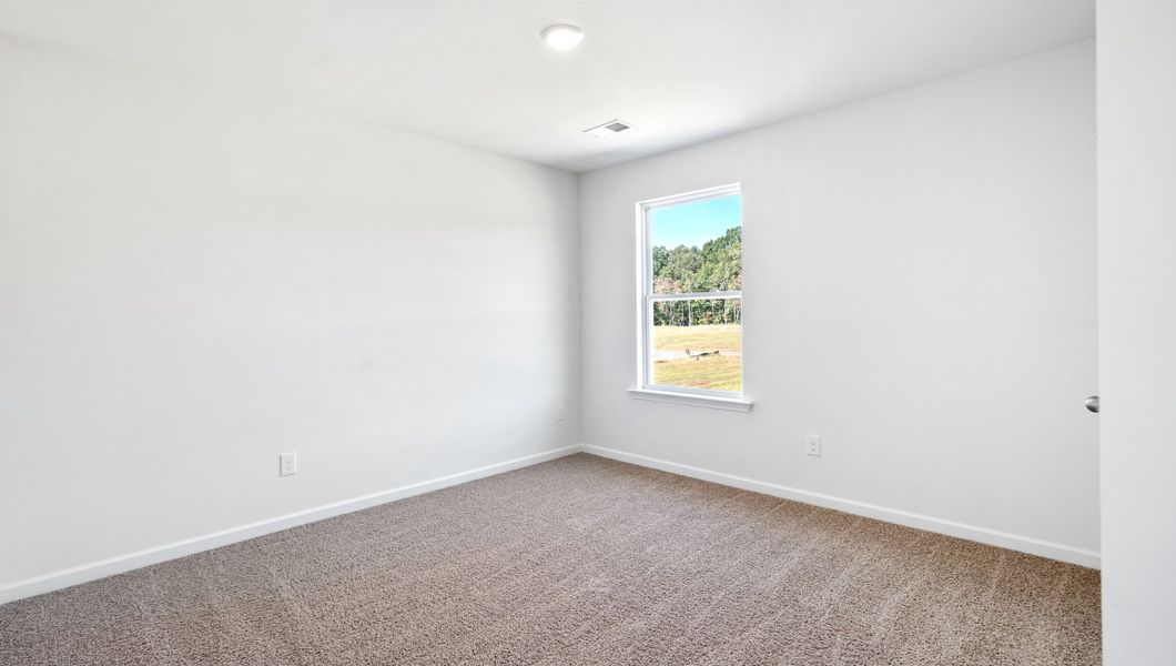 Spacious, unfurnished interior of a new home in Sage Grove, Lyman (Image 25).
