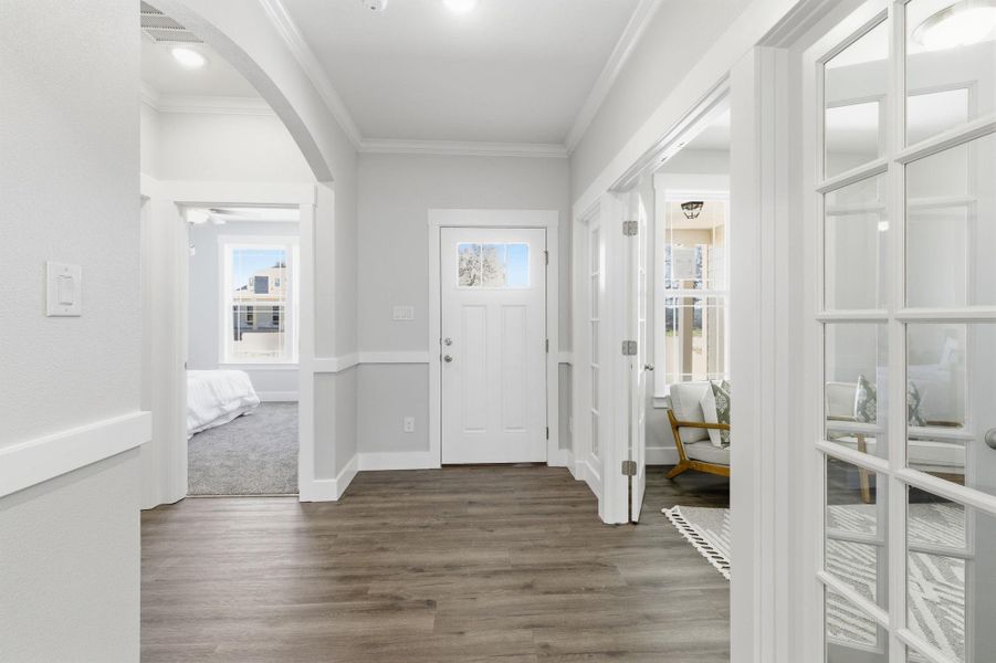 Spacious, unfurnished interior of a new home in Lonesome Dove, San Antonio (Image 25).