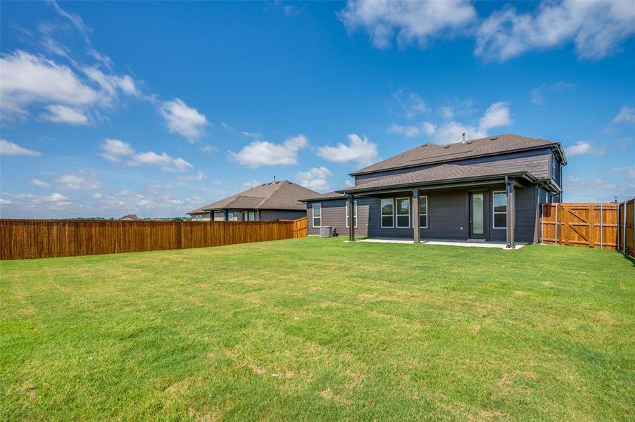 Front exterior of a new home in Sierra Vista at Kelly Ranch, Aledo, TX, highlighting curb appeal (Image 2).