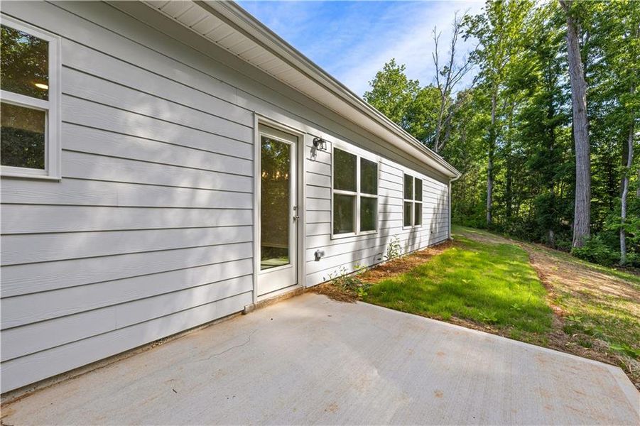 Exterior details and patio area of a home in , Villa Rica (Image 19).
