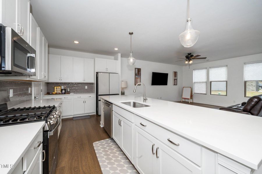 9-web-or-mls-2129 Mars Hill (5 of 27)