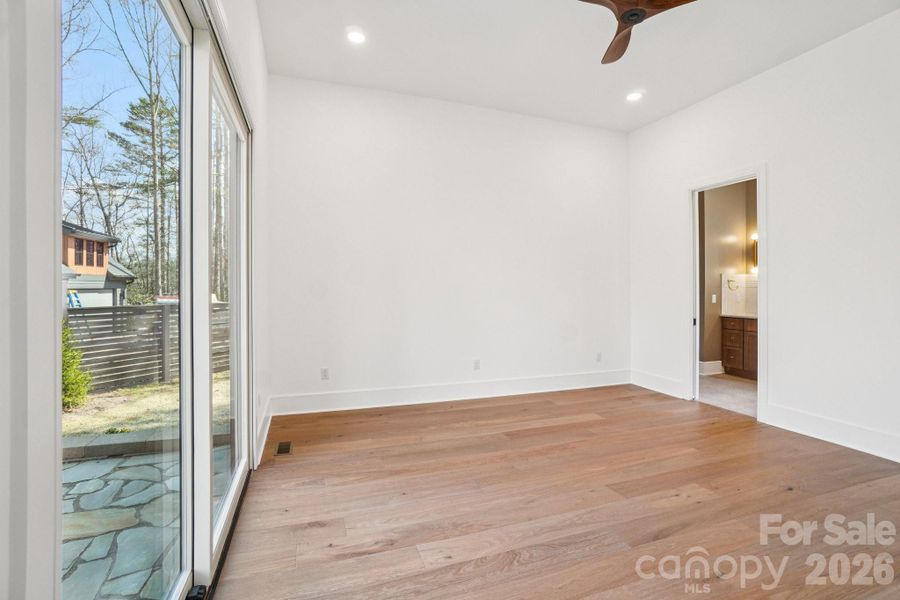 Spacious, unfurnished interior of a new home in , Brevard (Image 34).