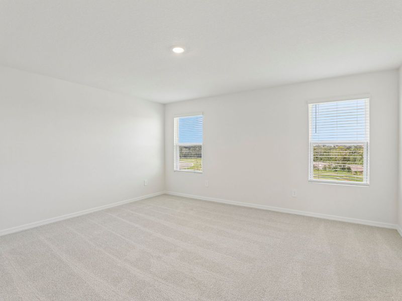 Spacious, unfurnished interior of a new home in Hilltop Vistas, Dade City (Image 16).