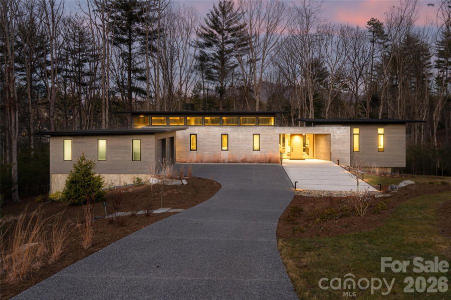 Image 44 of a home in .