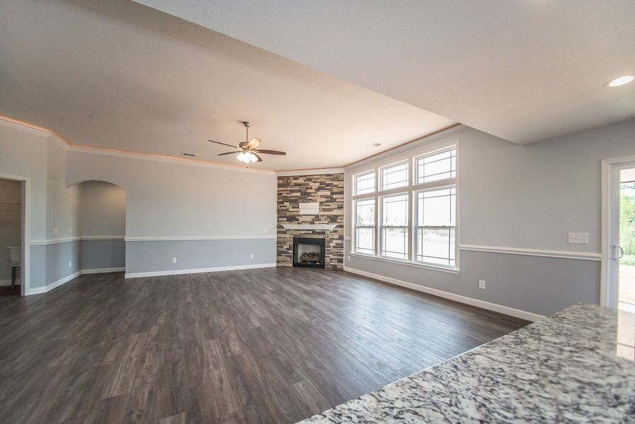 Representative unfurnished interior of a home built from the Franklin by Enchanted Homes in Guadalupe Heights, Seguin (Image 30).