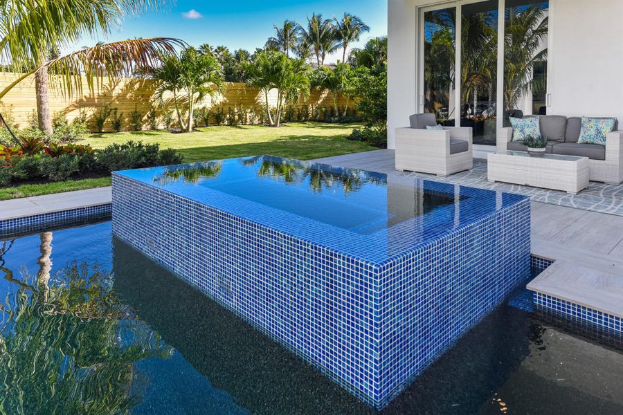 Furnished interior view inside a new home in , Fort Lauderdale (Image 6).