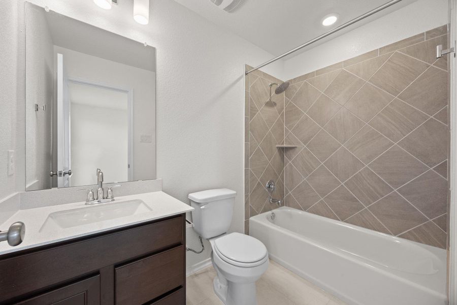 Furnished interior view inside a new home in Retreat at San Gabriel, Georgetown (Image 5). Furnished interior view inside a new home in Retreat at San Gabriel, Georgetown (Image 5).