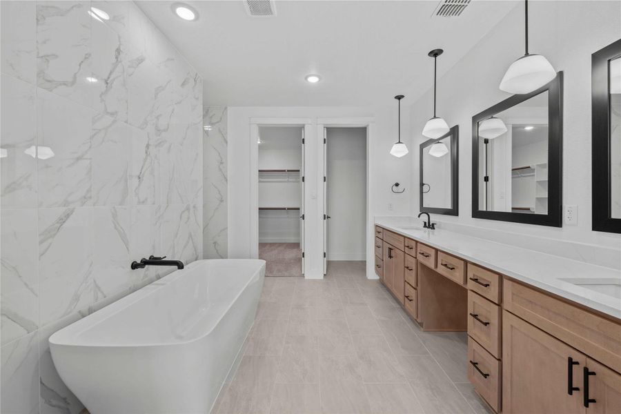 Please Note: These interior photos are not of the actual home but are of a completed one with a similar floor plan. Finishes, features, and layouts may vary. Please Note: These interior photos are not of the actual home but are of a completed one with a similar floor plan. Finishes, features, and layouts may vary.