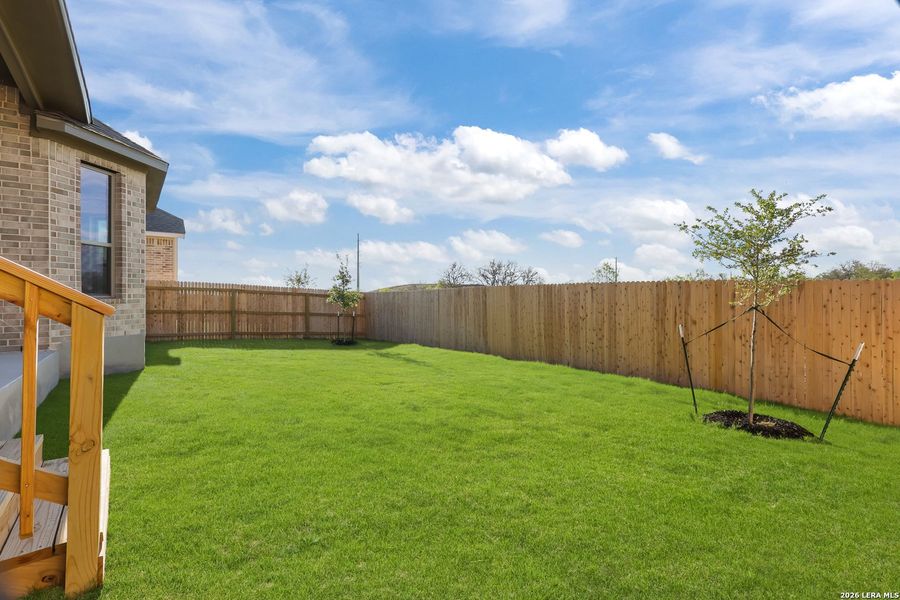 Exterior details and patio area of a home in Nopal Valley, San Antonio (Image 3).