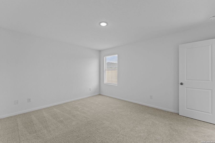 Spacious, unfurnished interior of a new home in Higdon Crossing, San Antonio (Image 15). Spacious, unfurnished interior of a new home in Higdon Crossing, San Antonio (Image 15).