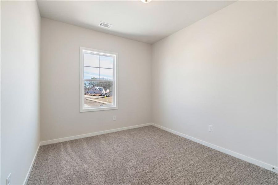 Spacious, unfurnished interior of a new home in Rosewood Lake Estates, Hoschton (Image 31).