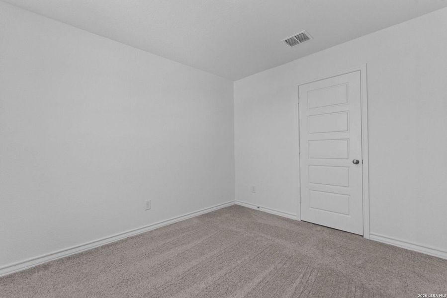 Spacious, unfurnished interior of a new home in Corley Farms, Boerne (Image 25).