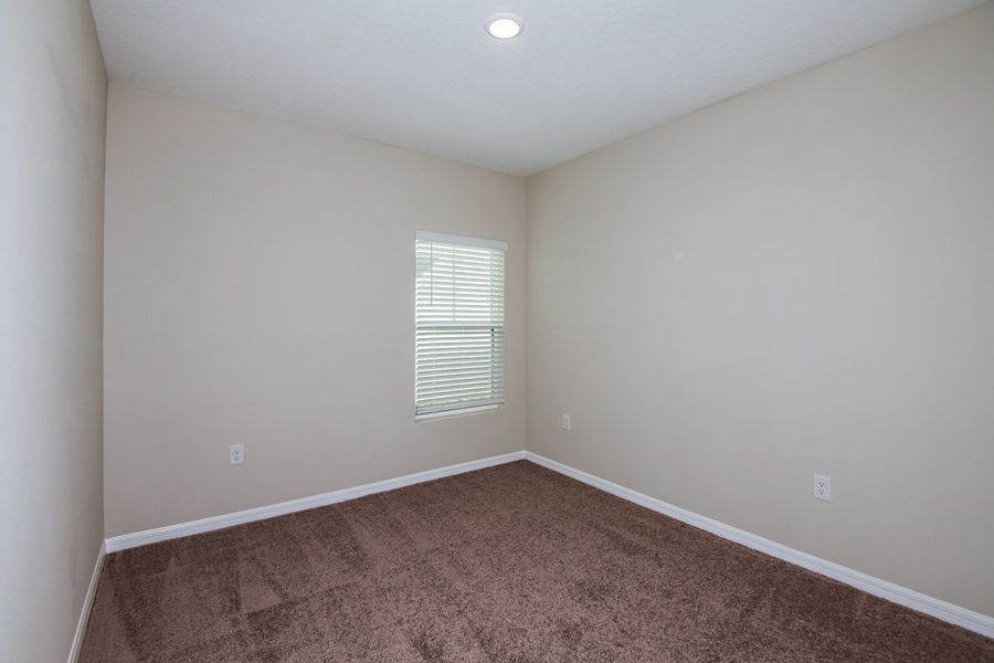 Spacious, unfurnished interior of a new home in Crosswinds, Haines City (Image 20).