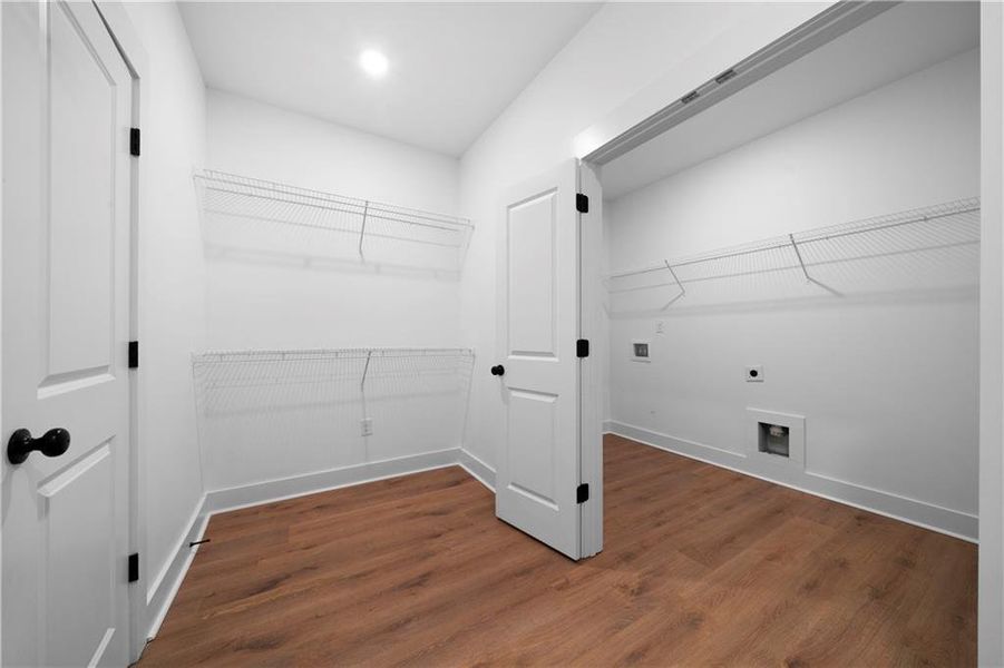 Spacious, unfurnished interior of a new home in , Rome (Image 34).