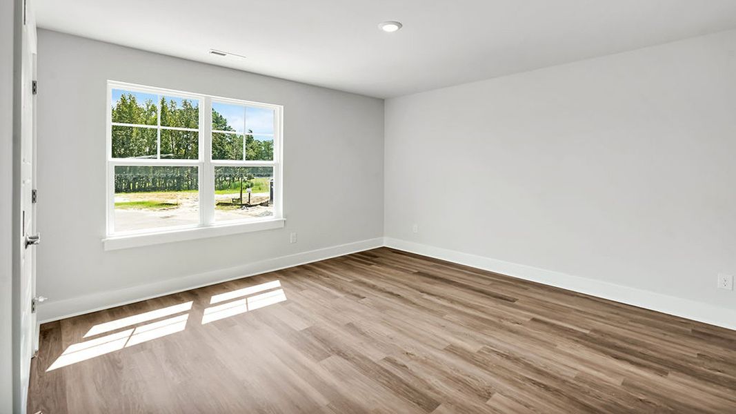 Spacious, unfurnished interior of a new home in Merchant Point, Jacksonville (Image 31). Spacious, unfurnished interior of a new home in Merchant Point, Jacksonville (Image 31).