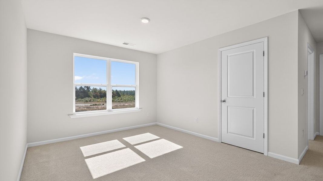 Spacious, unfurnished interior of a new home in Martin Farms, Aberdeen (Image 21).
