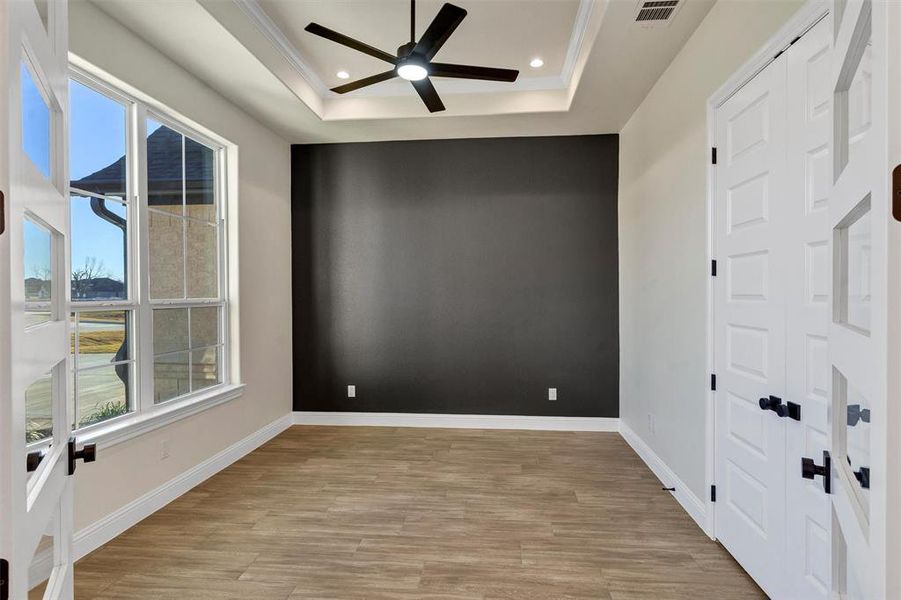 Spacious, unfurnished interior of a new home in , Granbury (Image 21).