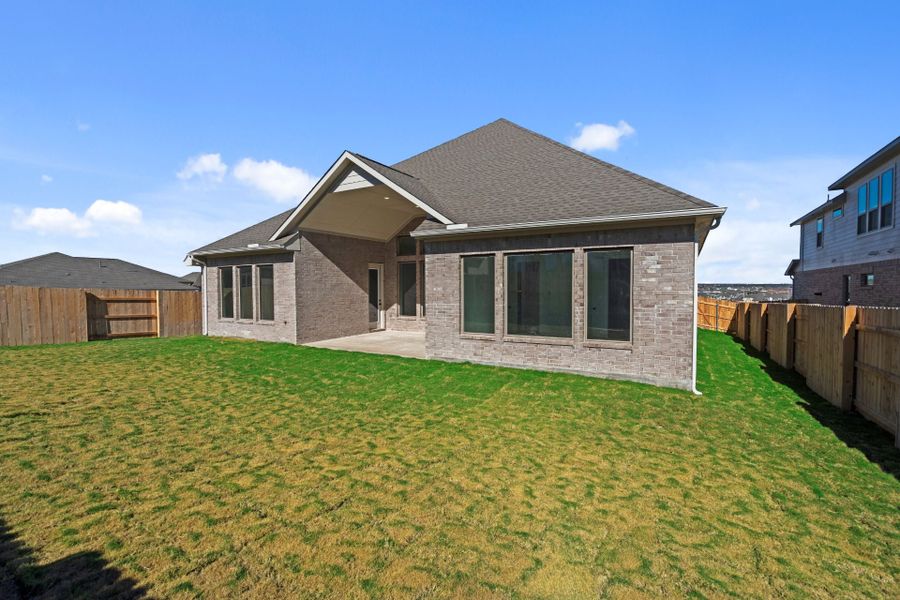 4br New Home in Liberty Hill, TX.  - Slide 5