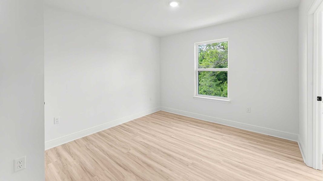 Spacious, unfurnished interior of a new home in Sanctuary Beach, Panama City Beach (Image 31).