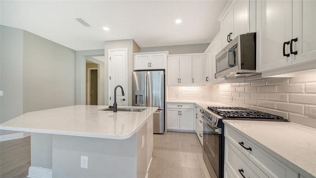 Furnished interior view inside a new home in Windward, Lakewood Ranch (Image 10).