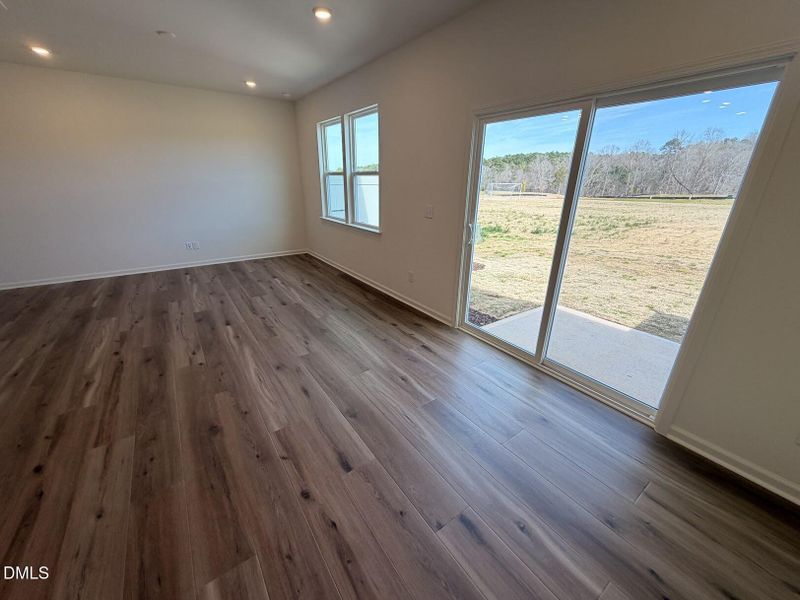 BMR195 Living Room