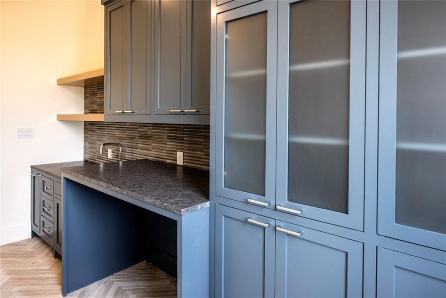 Furnished interior view inside a new home in , Southlake (Image 21).