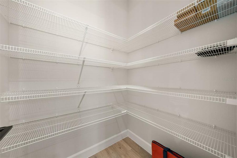 Spacious, unfurnished interior of a new home in , Sebring (Image 21).