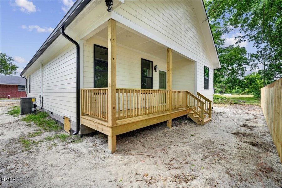 09-405 S Brevard St-9