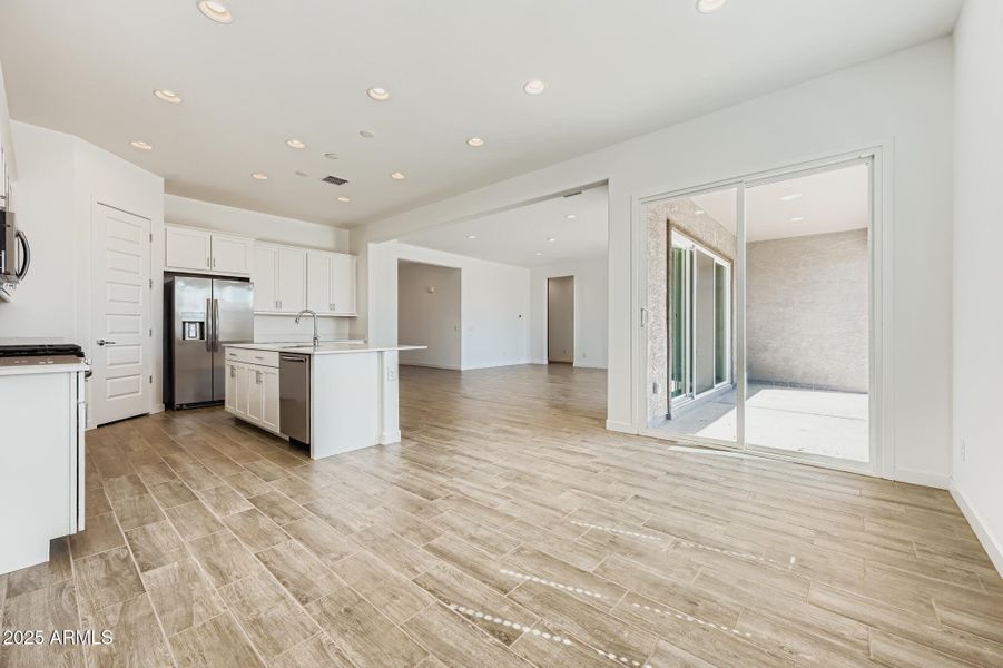 Breakfast Area Breakfast Area