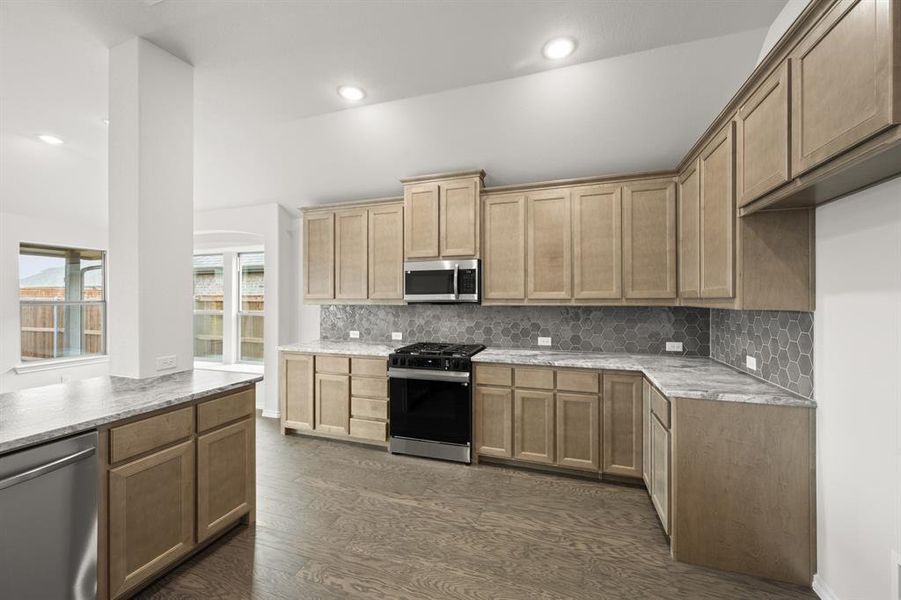 7716 Oakmeade- Kitchen-4