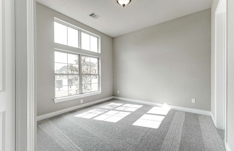 Spacious, unfurnished interior of a new home in Bridgeland 60′, Cypress (Image 40).