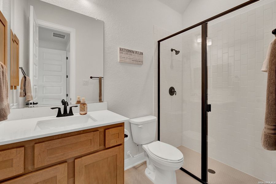 Furnished interior view inside a new home in Waldsanger, New Braunfels (Image 8).