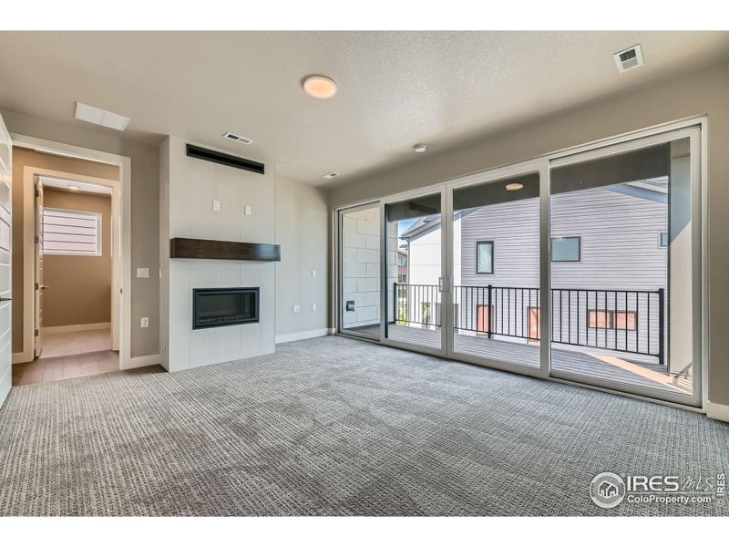 Spacious, unfurnished interior of a new home in Baseline, Broomfield (Image 37).