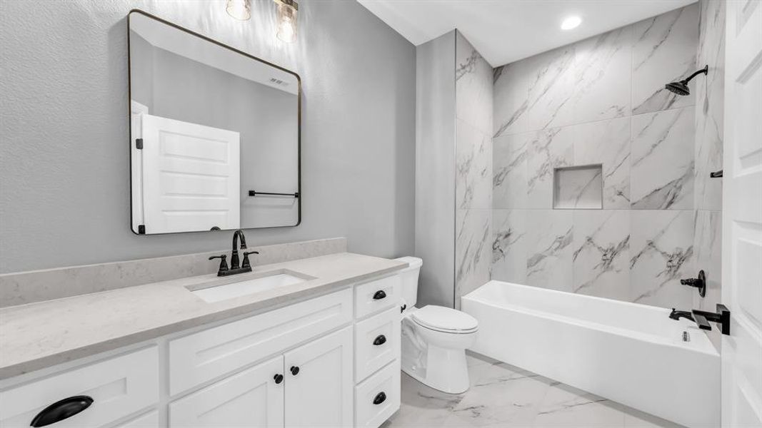 Furnished interior view inside a new home in Oak Water Ranch, Granbury (Image 7).