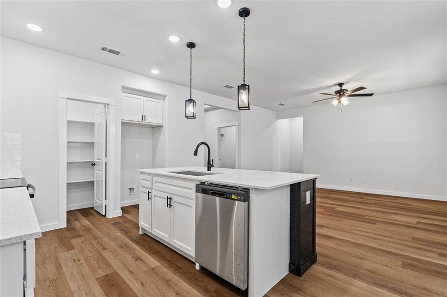 Furnished interior view inside a new home in , Celeste (Image 10).