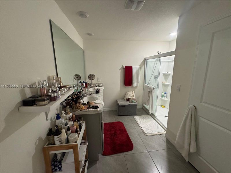 Furnished interior view inside a new home in Autumn Glen, Belleview (Image 13).