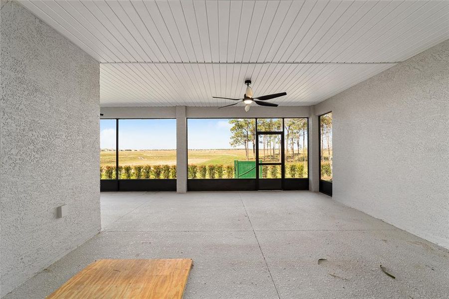 Exterior details and patio area of a home in , Ocala (Image 26).