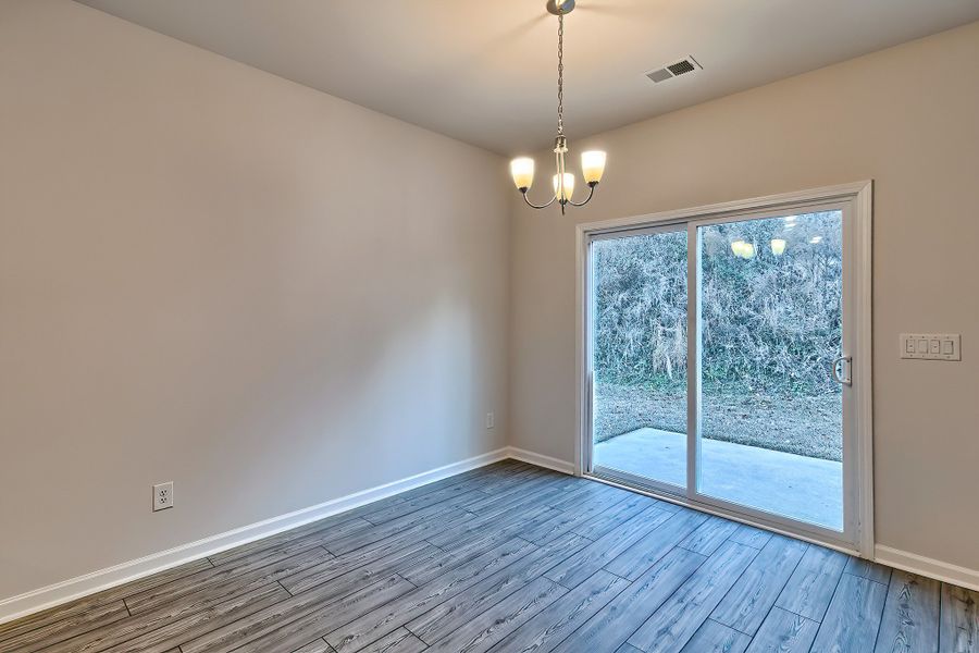 Spacious, unfurnished interior of a new home in Emanuel Creek, West Columbia (Image 27).