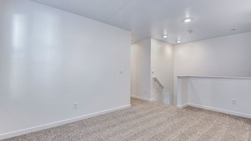 Spacious, unfurnished interior of a new home in Settlers Crossing, Commerce City (Image 18).