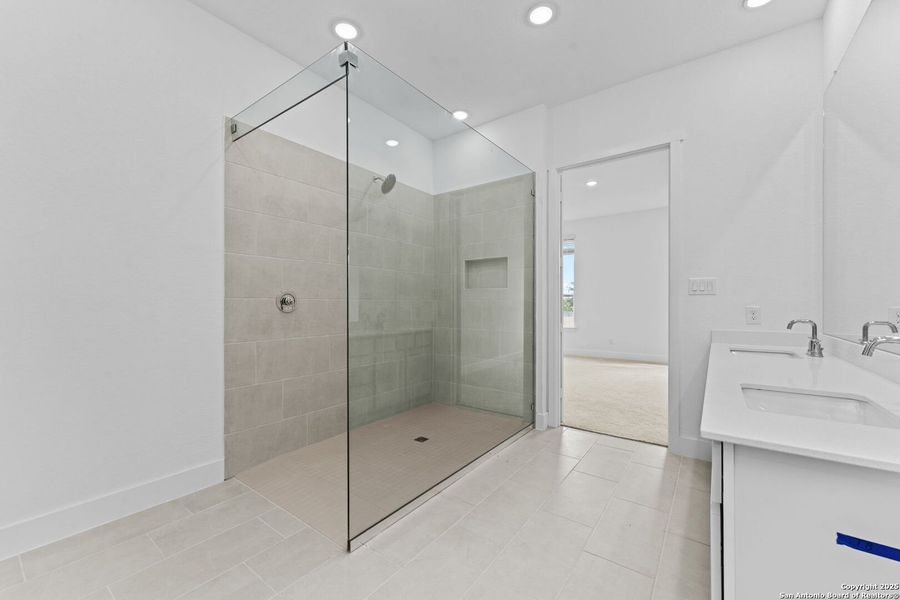 Furnished interior view inside a new home in , New Braunfels (Image 6).