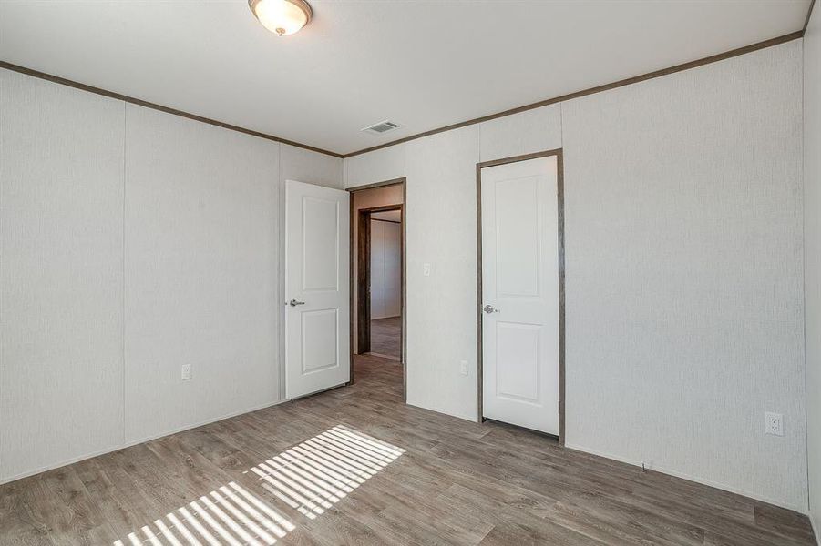 Spacious, unfurnished interior of a new home in , Mineral Wells (Image 29).