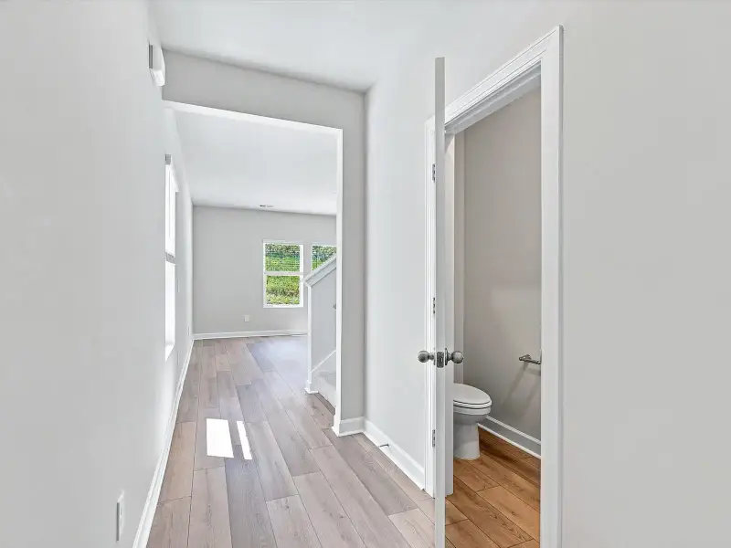 Spacious, unfurnished interior of a new home in Creek Ridge - Heritage Collection, Spartanburg (Image 9).
