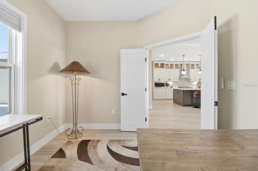 Spacious, unfurnished interior of a new home in , Lecanto (Image 28).