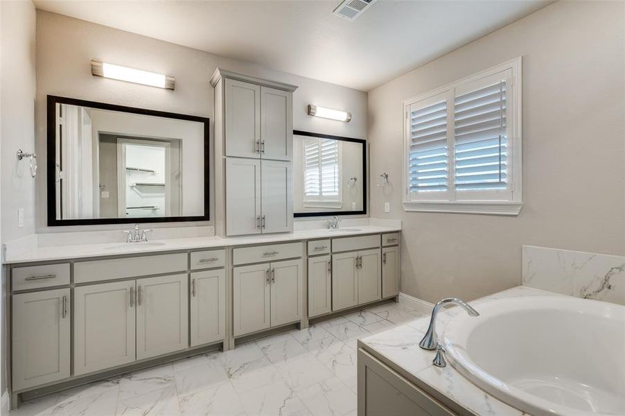 Furnished interior view inside a new home in , Mansfield (Image 13).