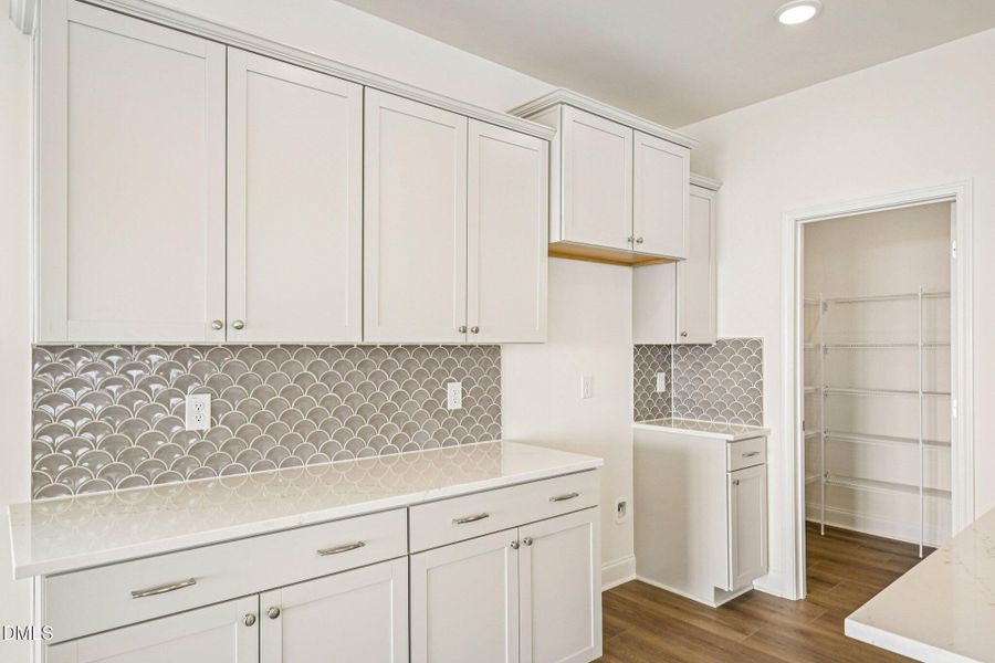 19-web-or-mls-Channel Drop Lp-S3001-019