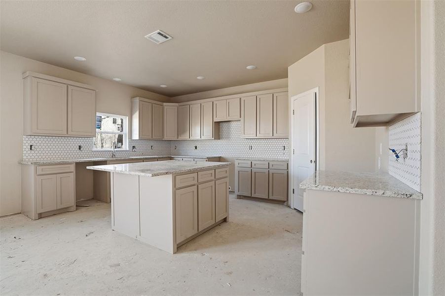 Furnished interior view inside a new home in , Cleburne (Image 7).