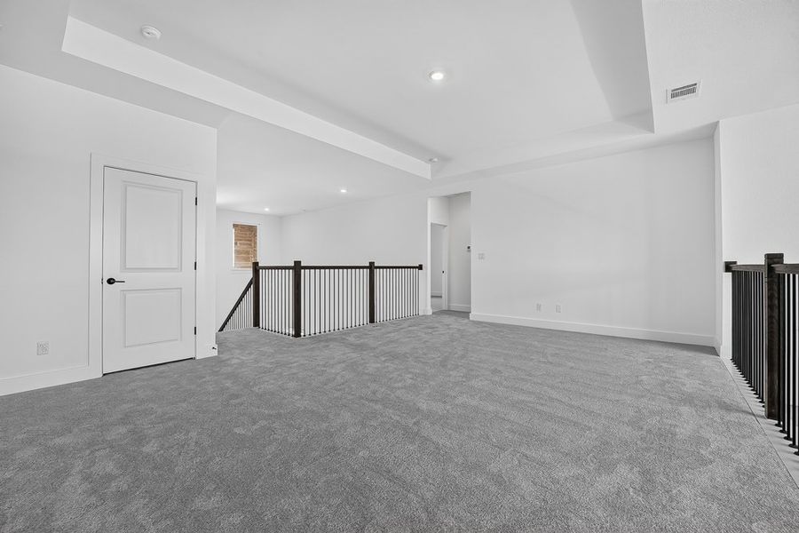 Spacious, unfurnished interior of a new home in Santa Rita Ranch, Liberty Hill (Image 36).