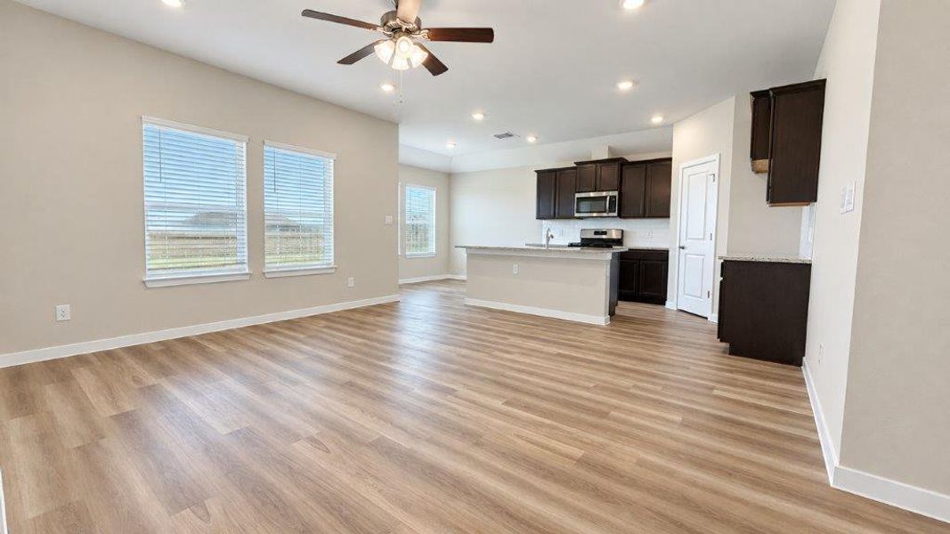 Spacious, unfurnished interior of a new home in Royal Oak South, Corpus Christi (Image 15). Spacious, unfurnished interior of a new home in Royal Oak South, Corpus Christi (Image 15).