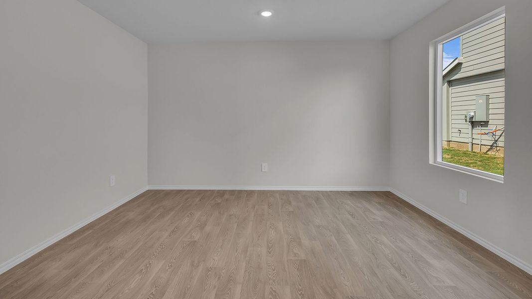 Representative unfurnished interior of a home built from the The Franklin by D.R. Horton in Spring Valley, New Braunfels (Image 14).